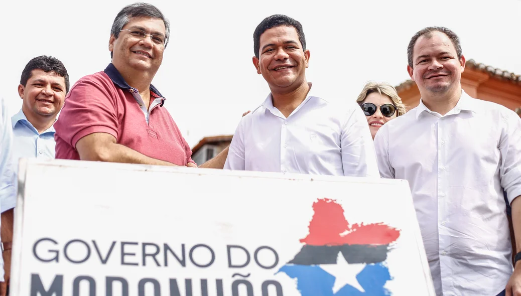 Governador e Prefeito visitam obras de asfalto em Timon