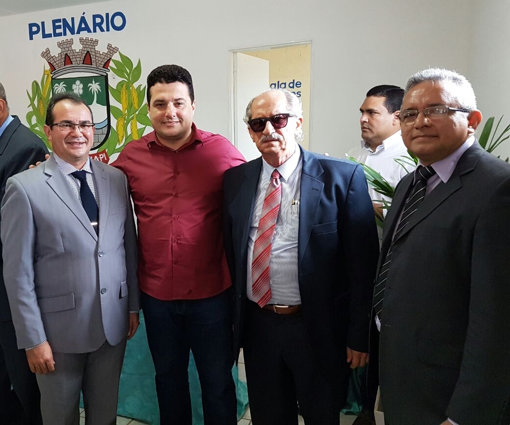 Osvaldo Bonfim, prefeito diplomado; Gustavo Henrique, Juiz Antônio Noleto e o promotor Antônio Mo