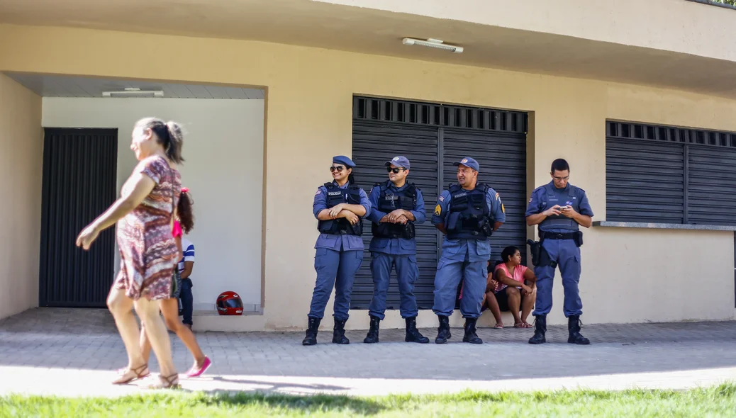 Polícia Militar na Praça São José em Timon 