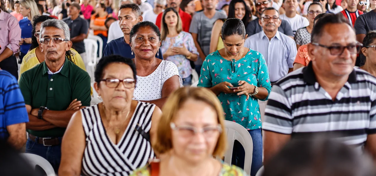 População na solenidade 
