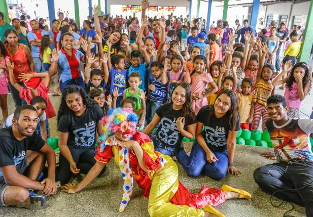 Projeto faça uma criança sorrir alegra crianças da zona norte