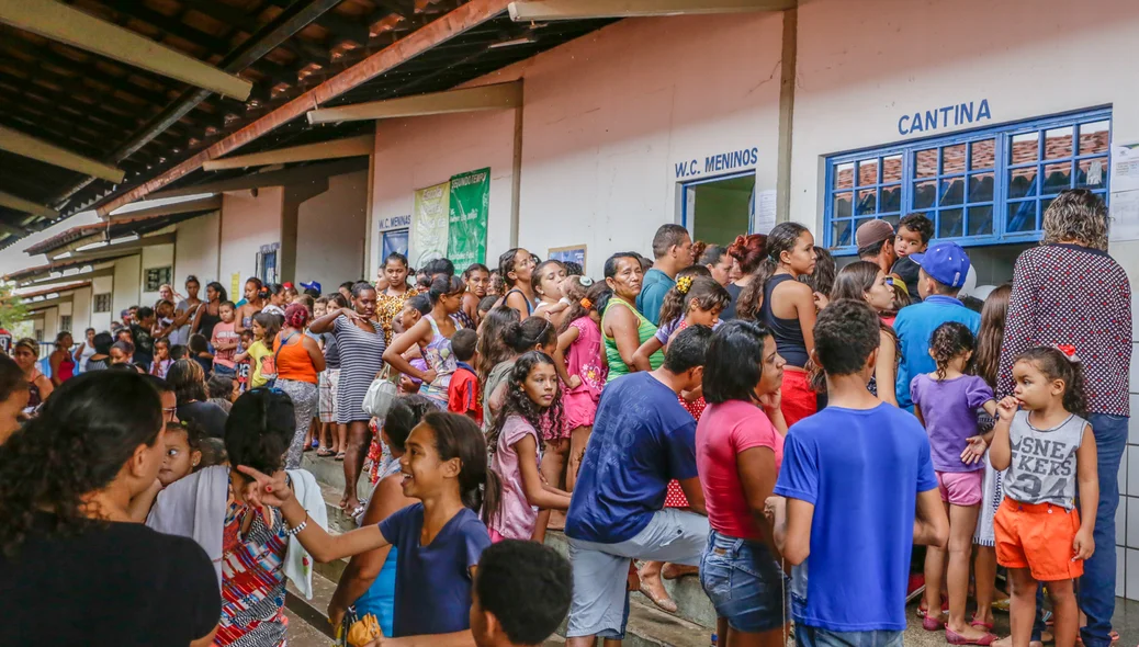 Fila para o lanche