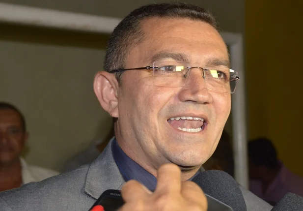 Padre Walmir diz que quem acusa precisa provar