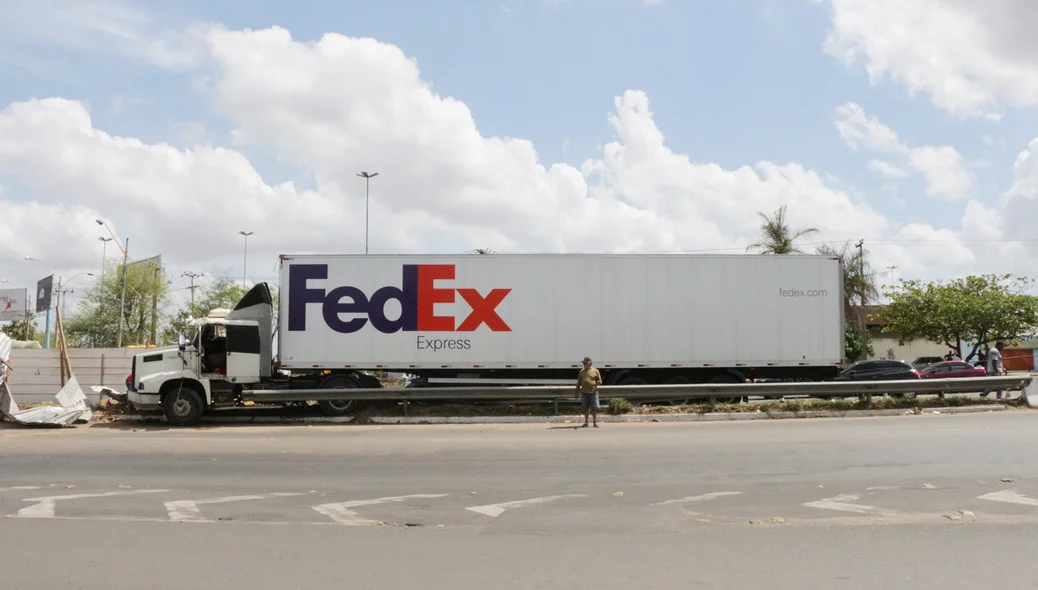Veículo transportava perfumes
