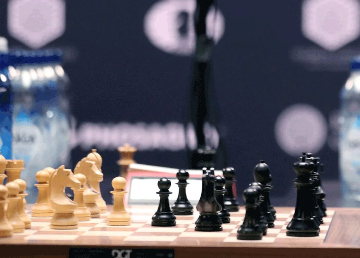 Federação Internacional de Xadrez decide banir jogadoras trans dos torneios  femininos