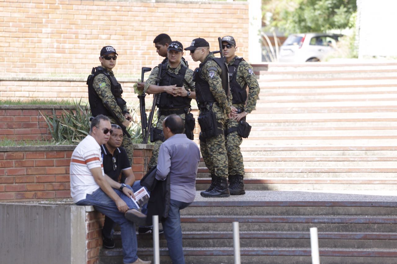 Polícia reforça a segurança na Assembleia