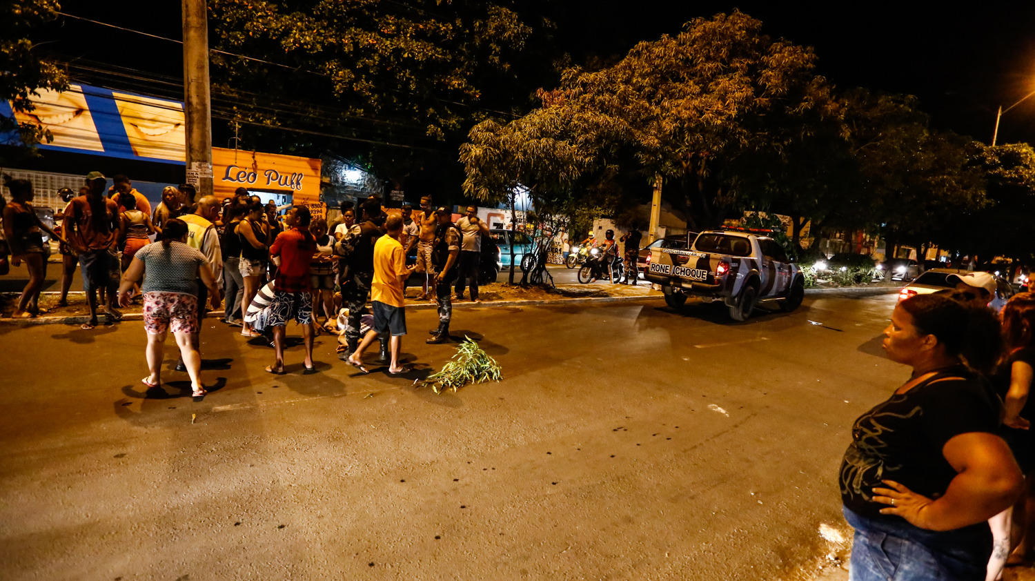 Acidente na avenida Joaquim Nelson, região do grande Dirceu 