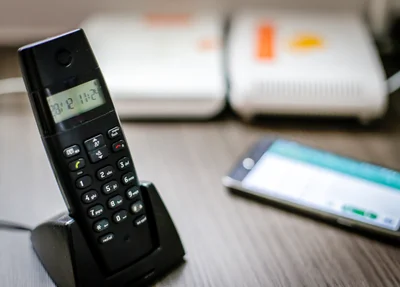 Telefonia fixa e móvel