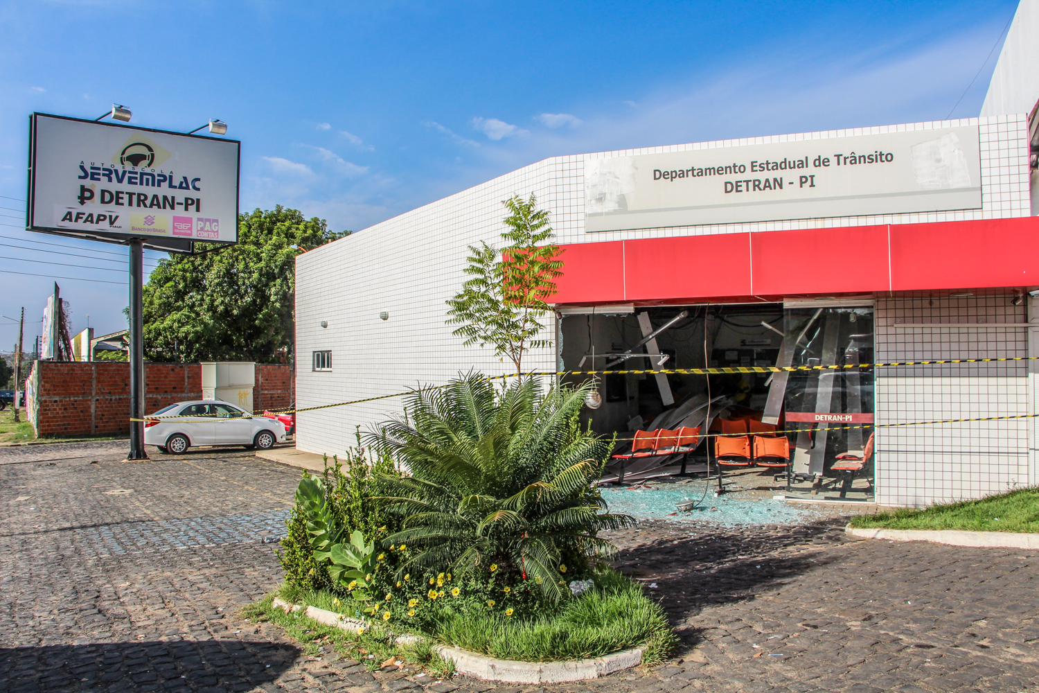 Posto do detran localizado no dirceu