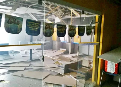 Agência ficou completamente destruída