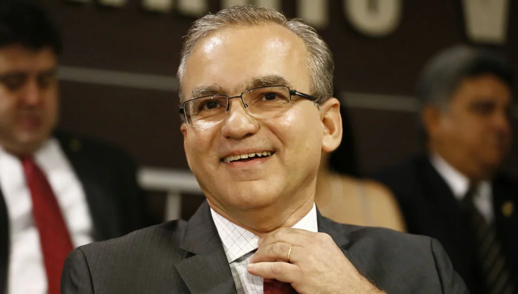 Firmino Filho tomou posse como prefeito