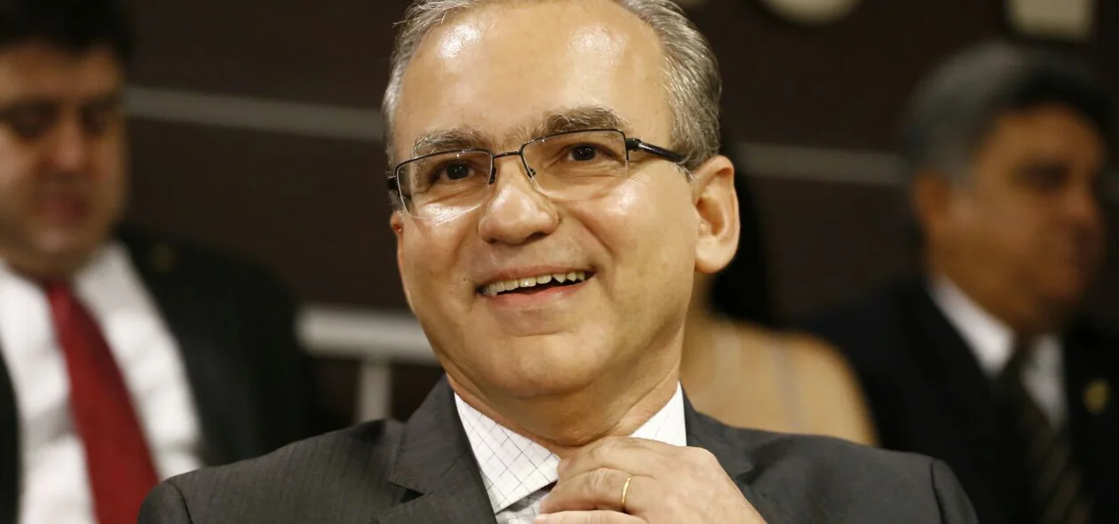 Firmino Filho tomou posse como prefeito
