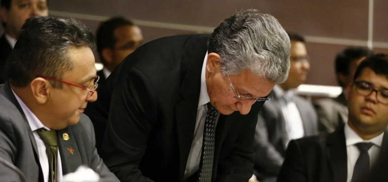 Luiz Júnior toma posse como vice
