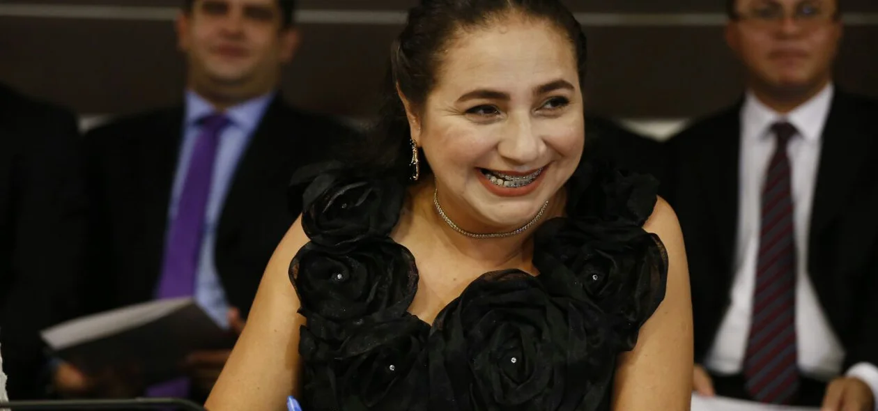 Vereadora Cida Santiago 