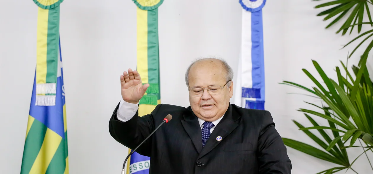 Charles da Silveira em seu juramento