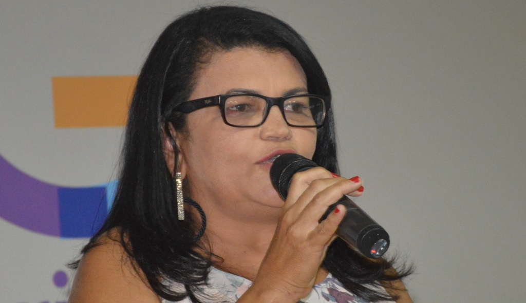 Rosilene Monteiro permanece na Educação