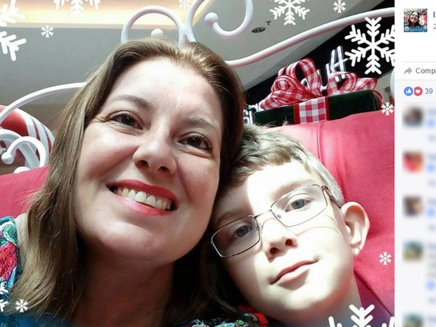 Isamara Filier e o filho João Victor