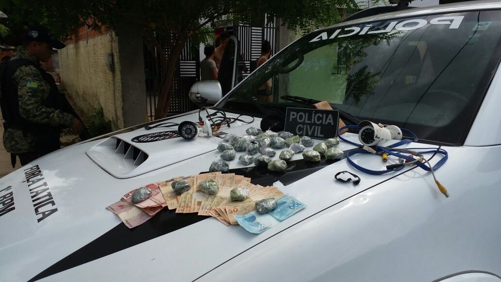 Material apreendido pela polícia