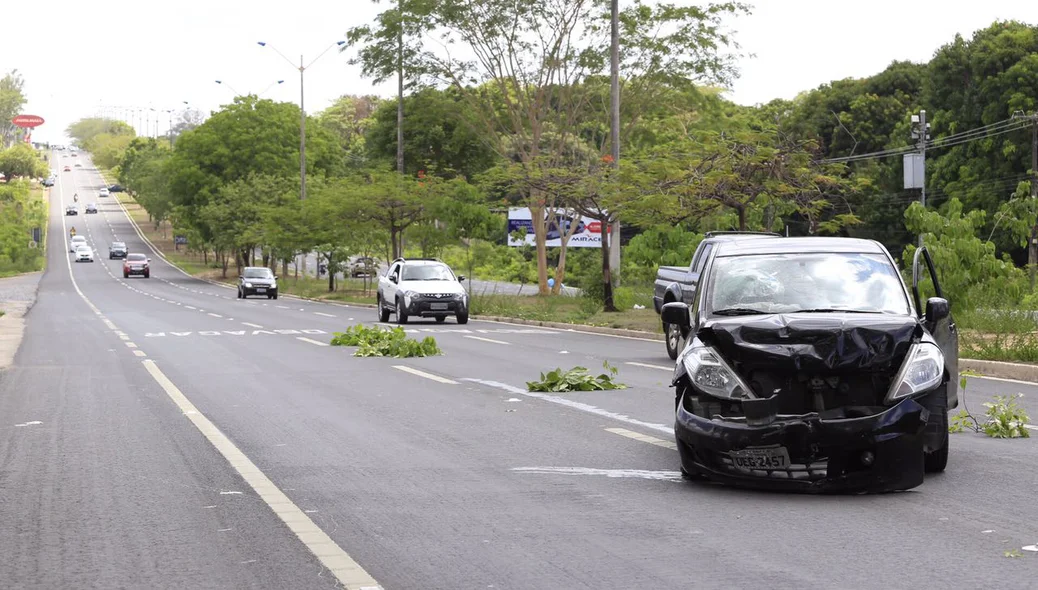 Acidente na Rua Azar Chaib