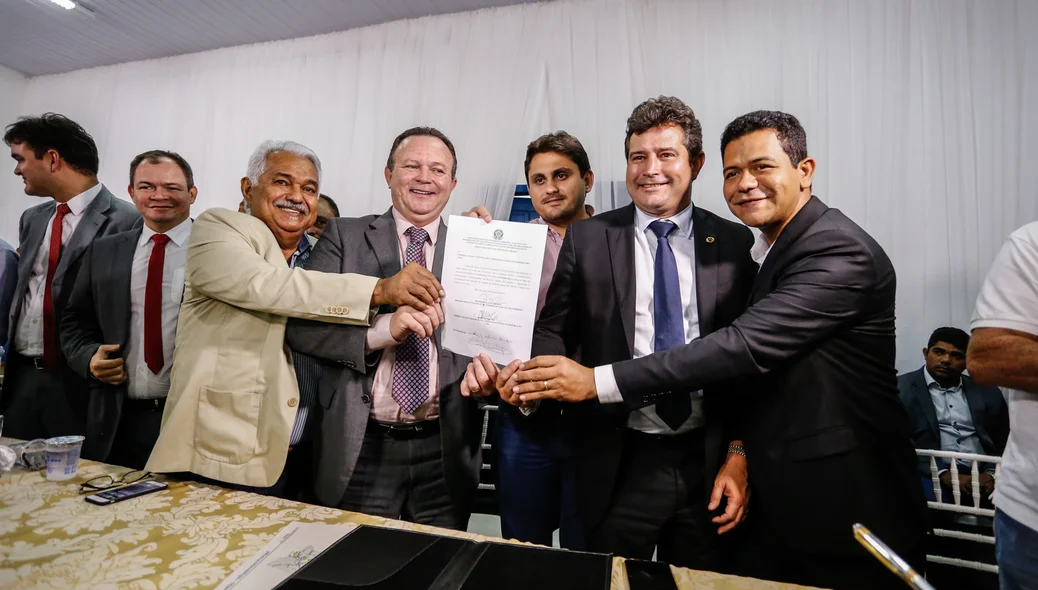 Assinatura da ordem de início da pavimentação da BR-226