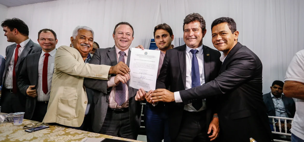 Assinatura da ordem de início da pavimentação da BR-226