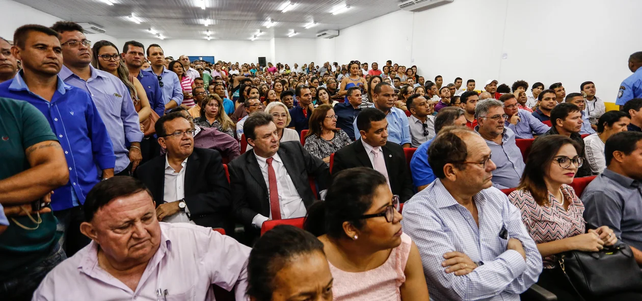 Populares na solenidade 