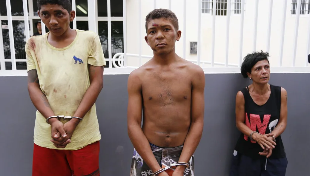 Integrantes de quadrilha suspeita de roubo de veículos presos em Água Branca