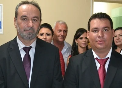 Prefeito Joriasmar, à esquerda, com o vice-prerfeito