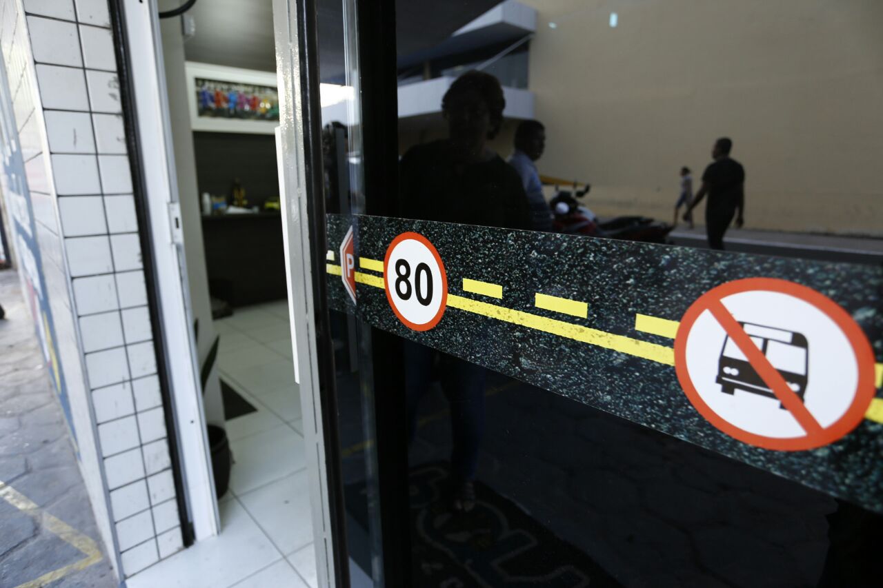 Autoescola foi alvo de assaltantes