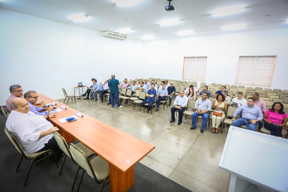 Reunião de Firmino Filho e secretários