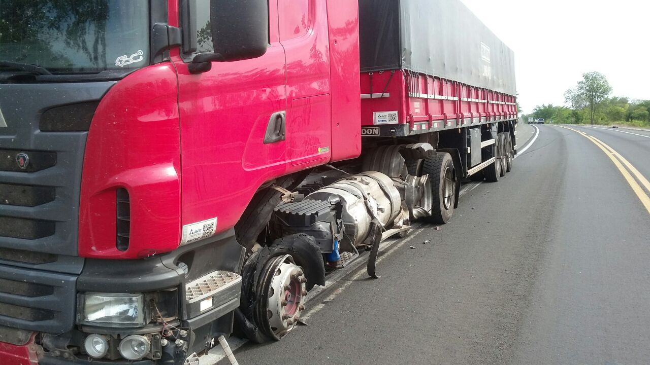 Caminhão envolvido no acidente