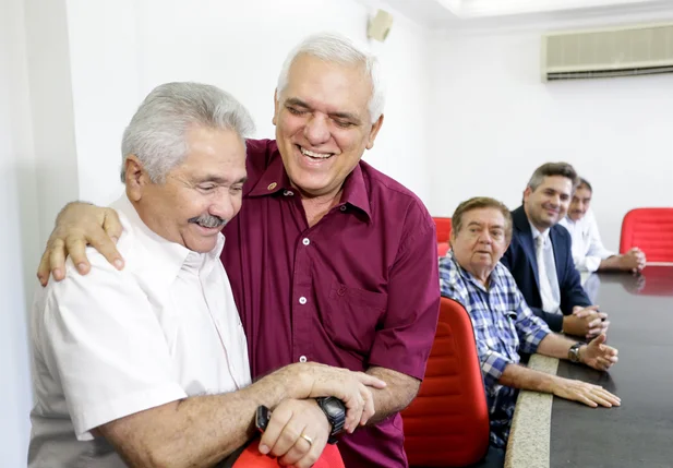 Elmano Férrer e Themístocles Filho