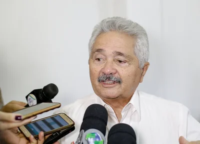 Senador Elmano Férrer
