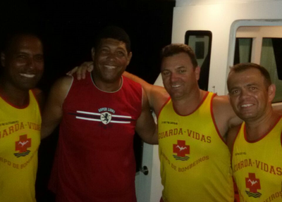 Pastor Valdemiro é resgatado de barco à deriva