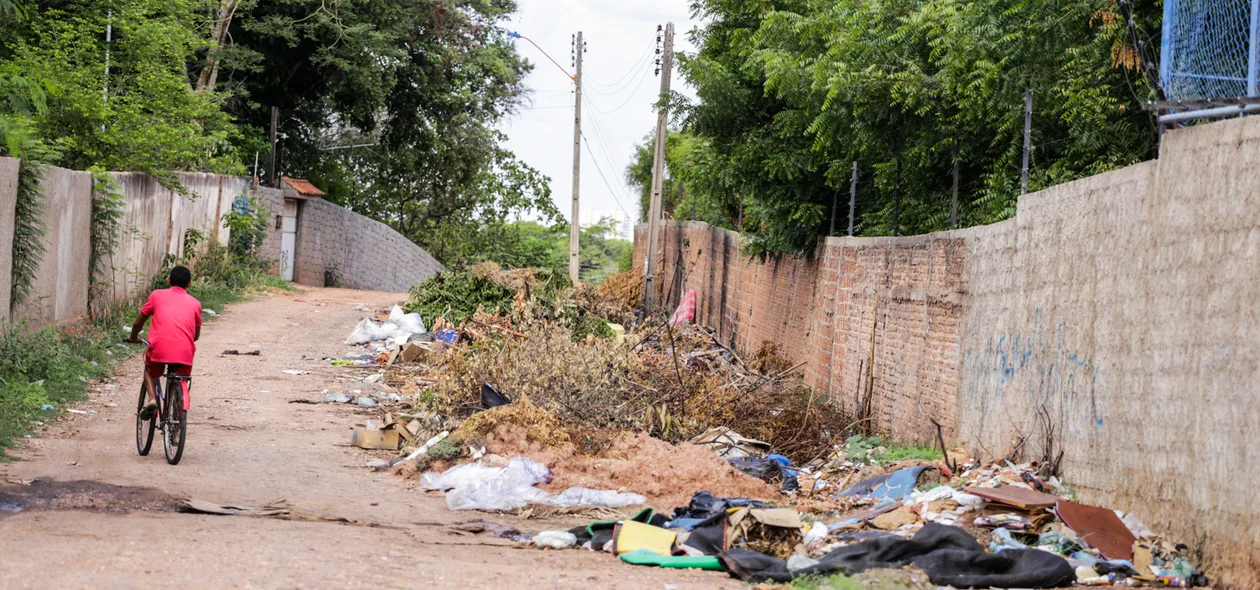 Rua Senador Esmaragdo de Freitas 