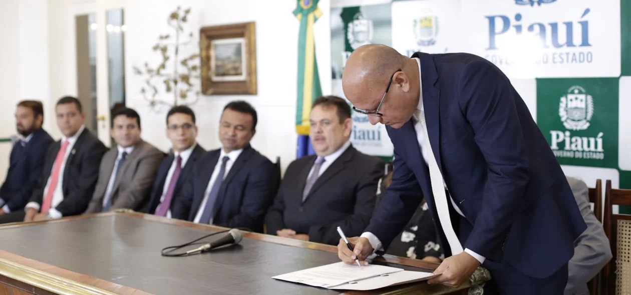 Secretario estadual de administração e previdência, Franzé Silva