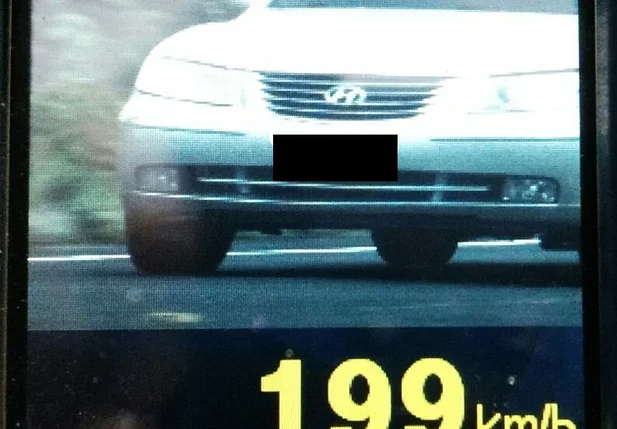 Veículo flagrado a 199km/h