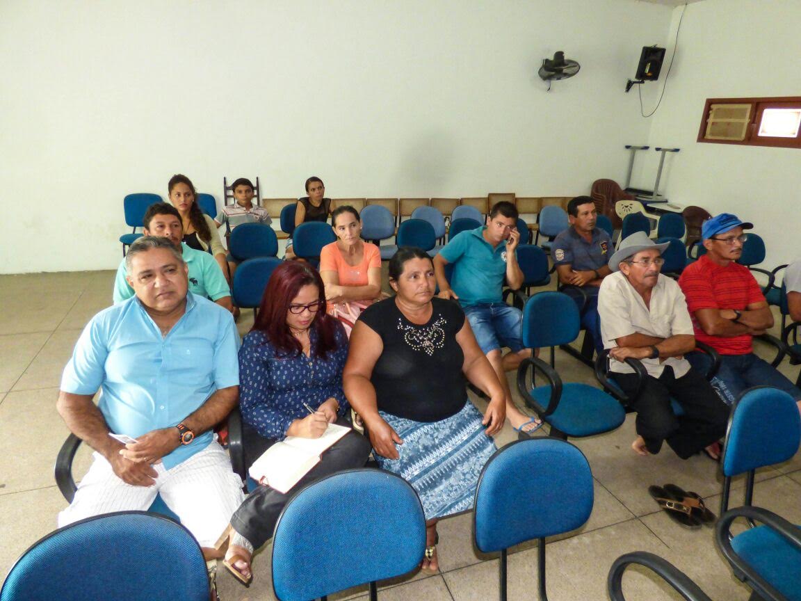 Secretaria Municipal de Agricultura reuniu trabalhadores da agricultura familiar