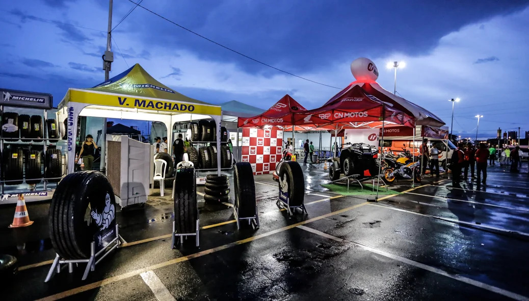 Vários stands no Lançamento Rally Piocerá 2017