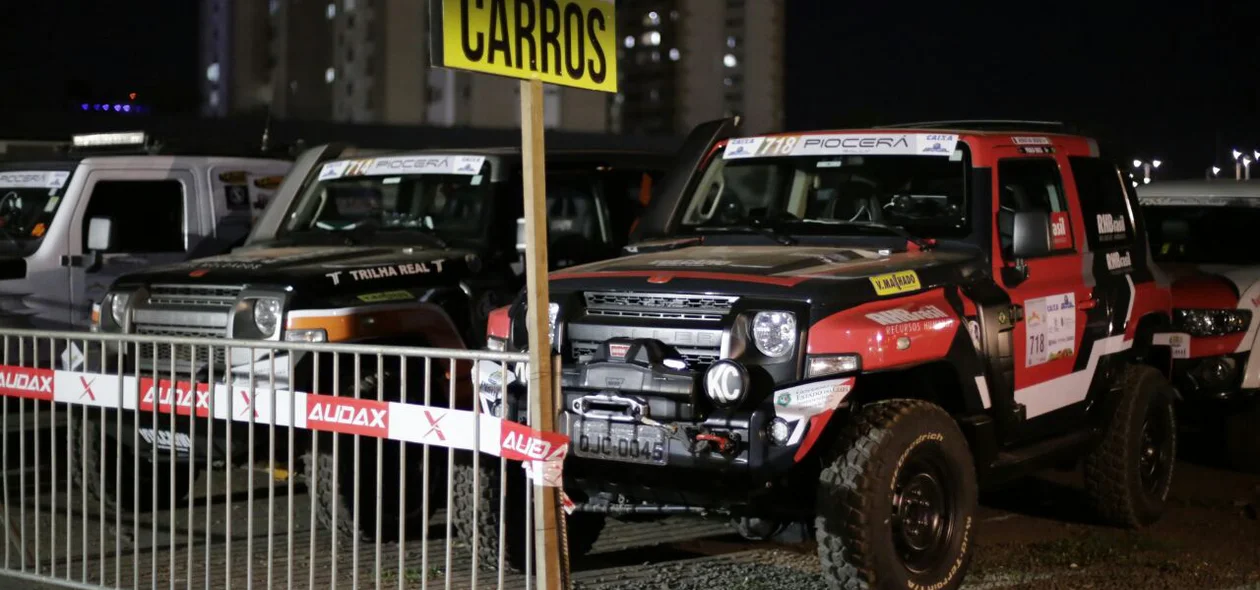 Carros preparados para o Piocerá 30 anos
