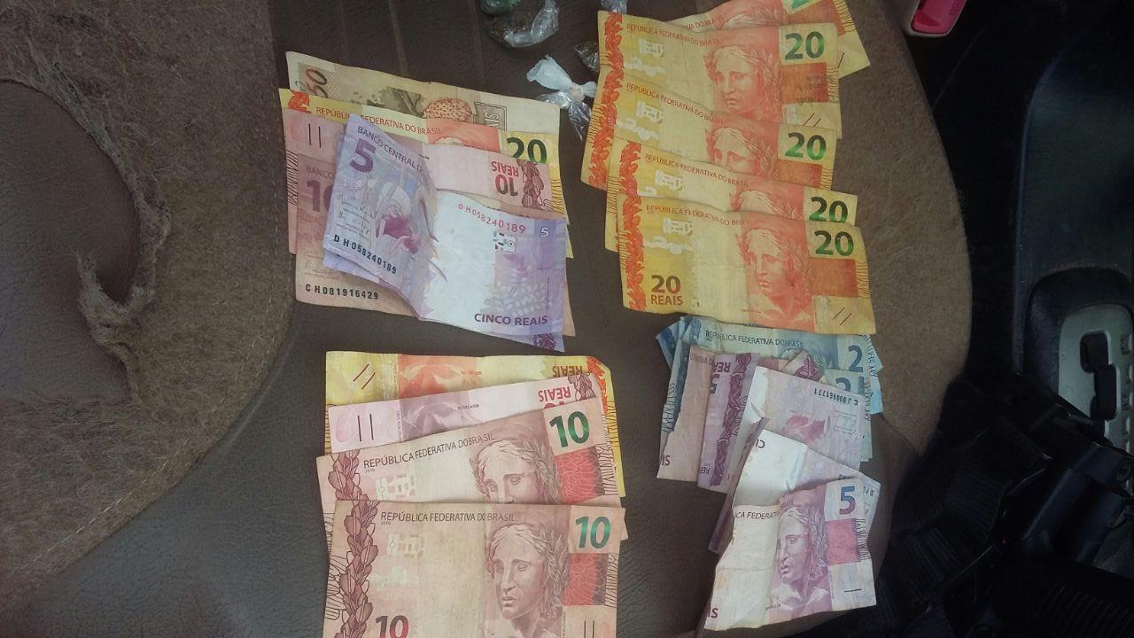 Dinheiro apreendido na casa de Fabrícia