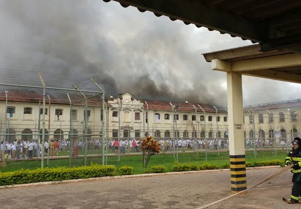 Rebelião na penitenciária de Bangu