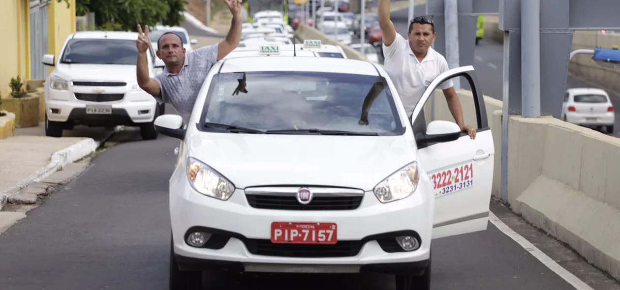 Taxistas se manifestam por mais segurança