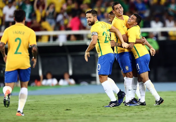 Seleção brasileira no amistoso contra a Colômbia
