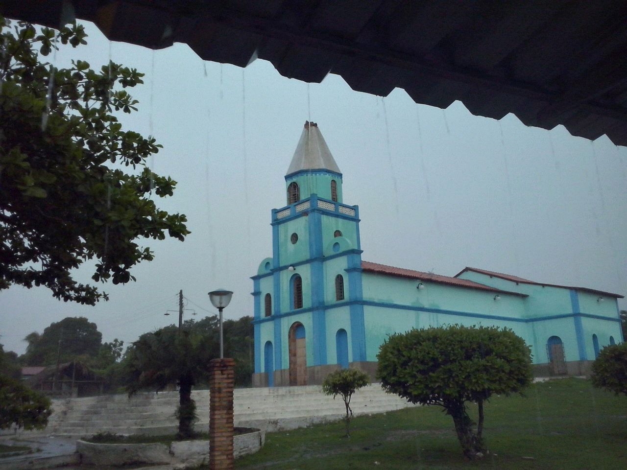 Raio atinge igreja matriz de Nossa Senhora da Conceição