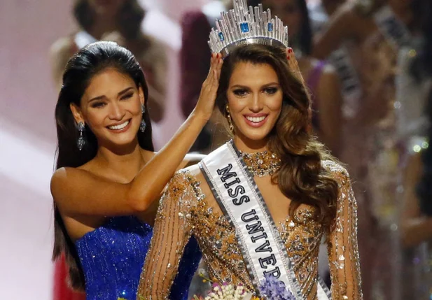 Iris Mittenaere é eleita Miss Universo 2017