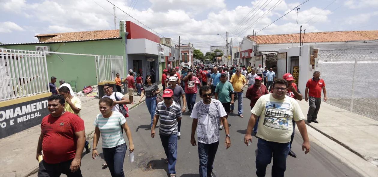 Manifestação organizada pelo Sintetro