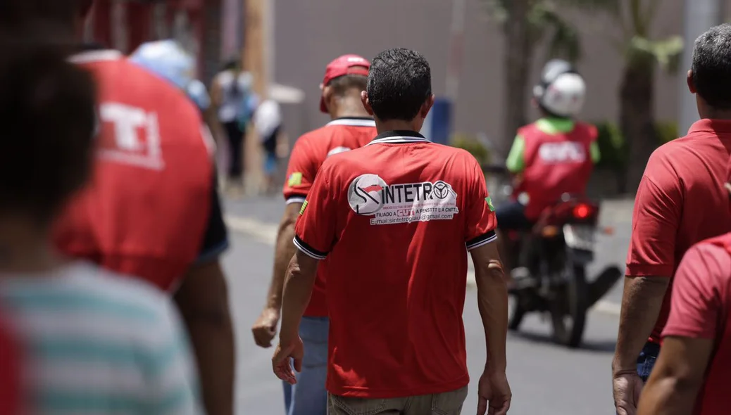 Manifestantes durante ato público em Teresina