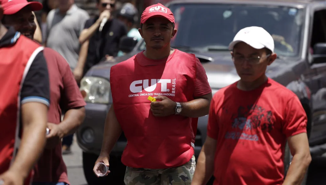 Trabalhadores querem o aumento da frota de ônibus