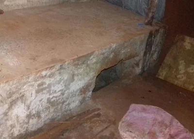 Buraco cavado pelos detentos na penitenciária de Esperantina 